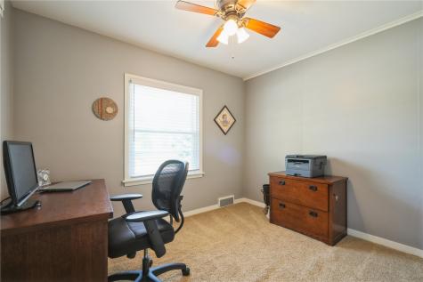3615 Bever Avenue SE Cedar Rapids IA 52403