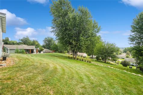 3615 Bever Avenue SE Cedar Rapids IA 52403