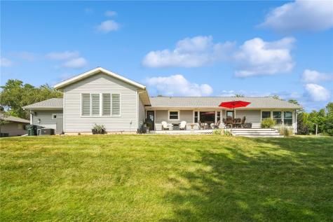 3615 Bever Avenue SE Cedar Rapids IA 52403