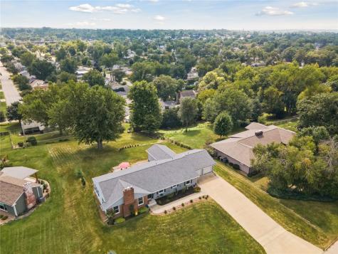 3615 Bever Avenue SE Cedar Rapids IA 52403