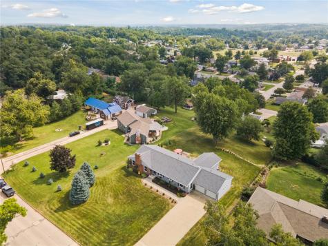 3615 Bever Avenue SE Cedar Rapids IA 52403