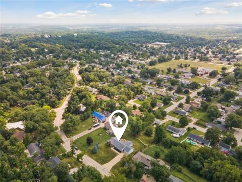 3615 Bever Avenue SE Cedar Rapids IA 52403