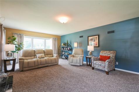 3615 Bever Avenue SE Cedar Rapids IA 52403
