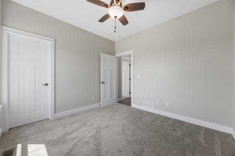 3340 Village Way Robins IA 52328