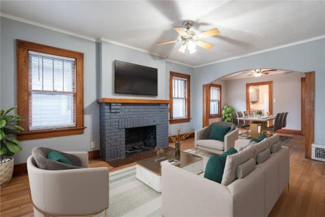 419 33rd Street NE Cedar Rapids IA 52402