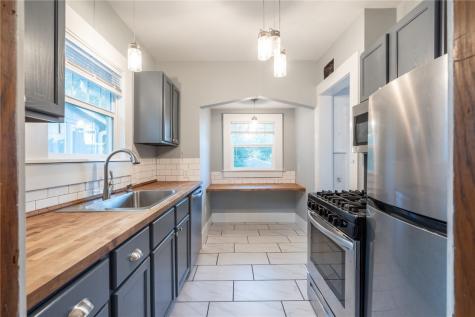 419 33rd Street NE Cedar Rapids IA 52402