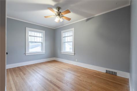 419 33rd Street NE Cedar Rapids IA 52402