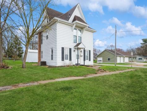 646 State Street Central City IA 52214