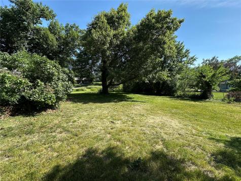 2815 Waveland Drive NW Cedar Rapids IA 52405
