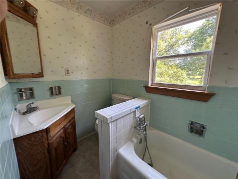 2815 Waveland Drive NW Cedar Rapids IA 52405
