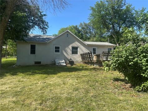 2815 Waveland Drive NW Cedar Rapids IA 52405