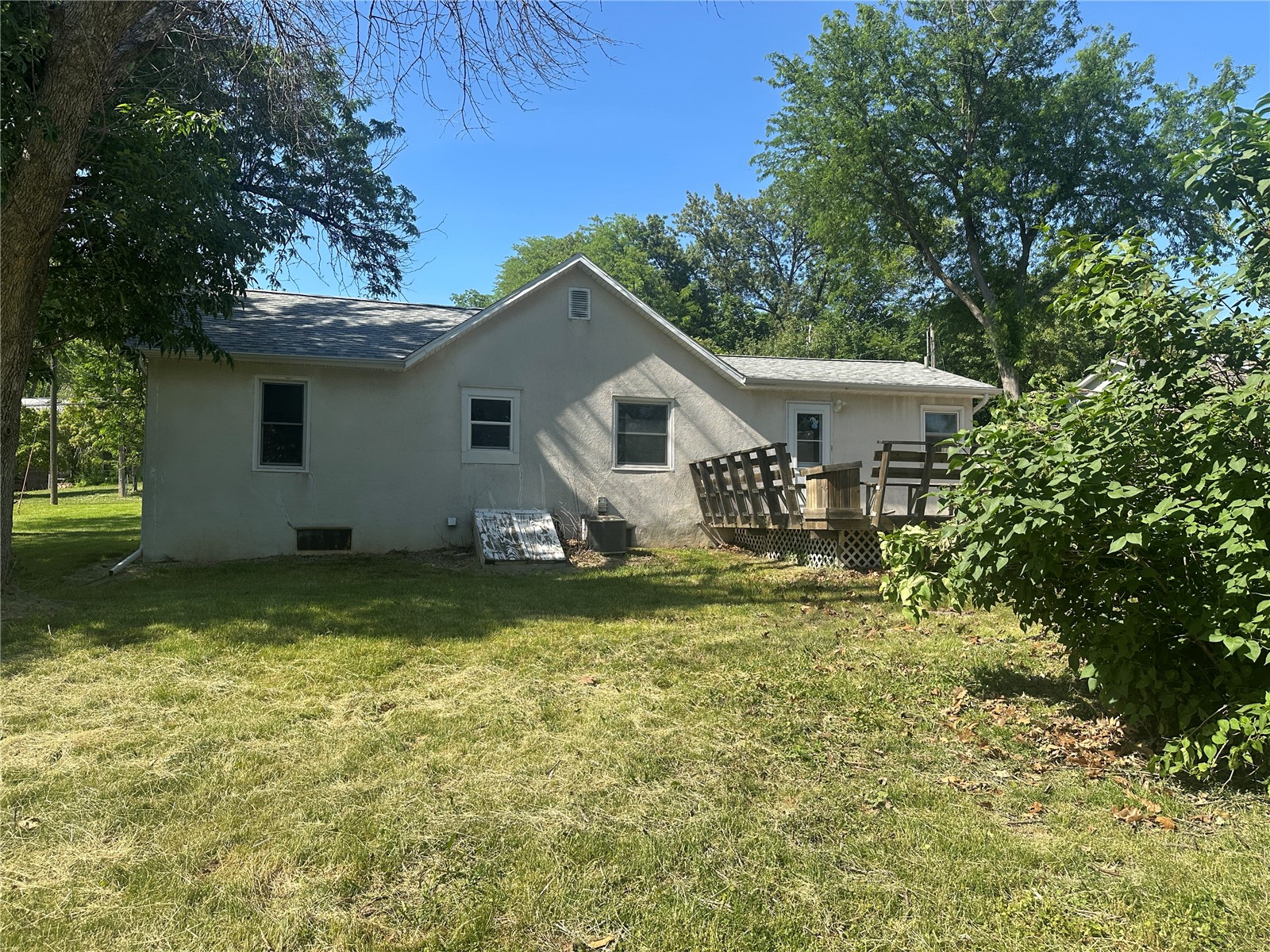 2815 Waveland Drive NW Cedar Rapids IA 52405