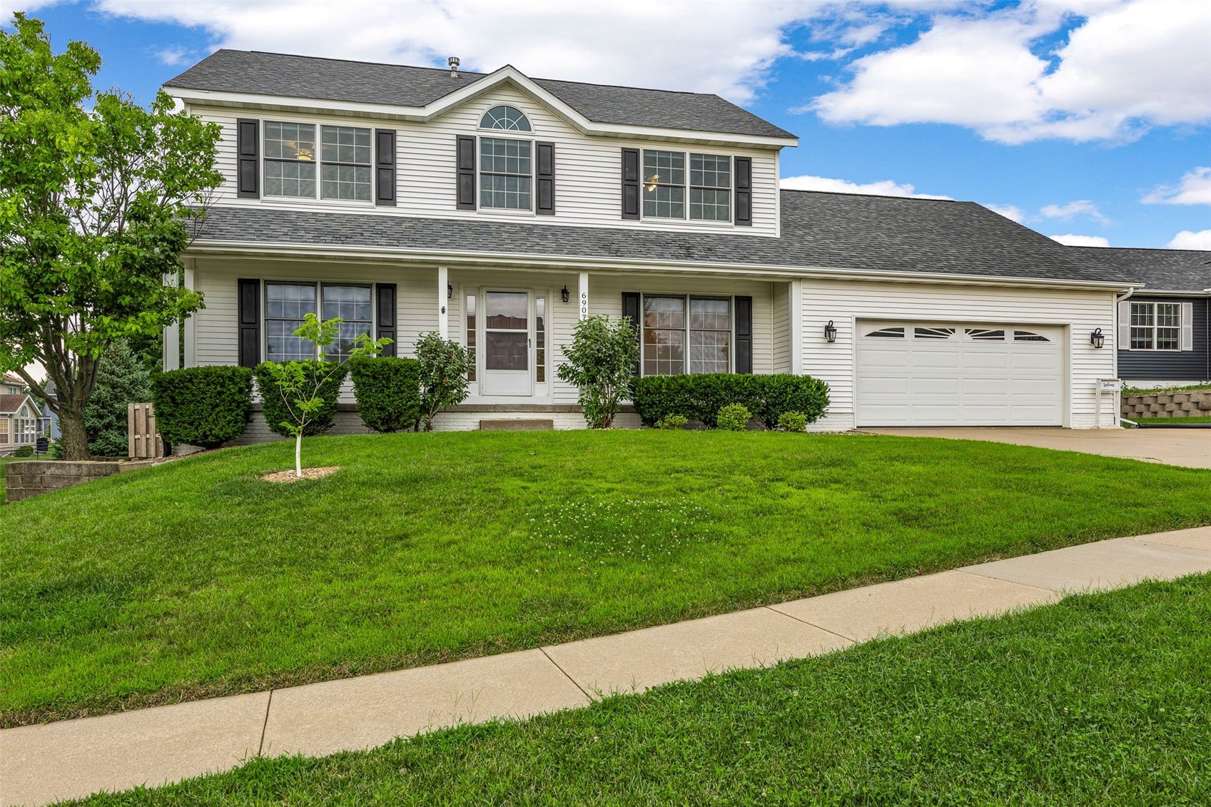 6907 Rockingham Drive SW Cedar Rapids IA 52404