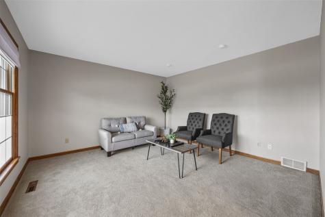 6907 Rockingham Drive SW Cedar Rapids IA 52404