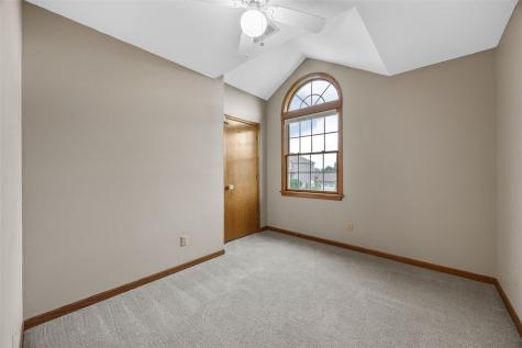 6907 Rockingham Drive SW Cedar Rapids IA 52404