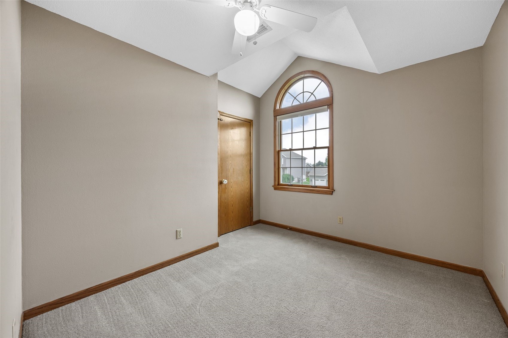 6907 Rockingham Drive SW Cedar Rapids IA 52404