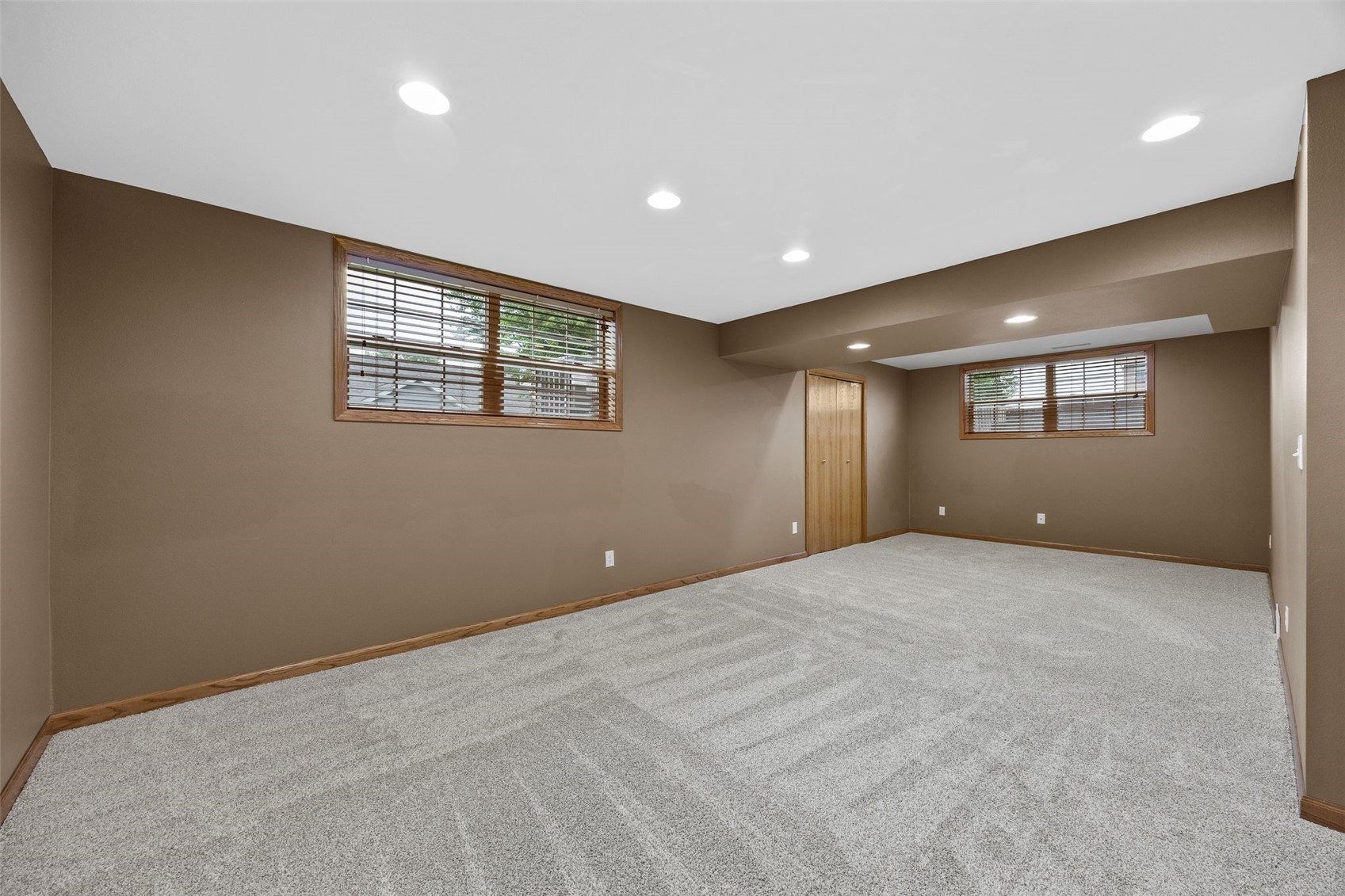 6907 Rockingham Drive SW Cedar Rapids IA 52404