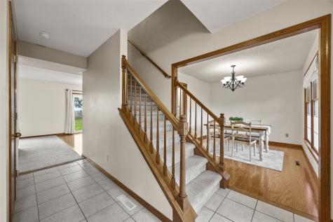 6907 Rockingham Drive SW Cedar Rapids IA 52404