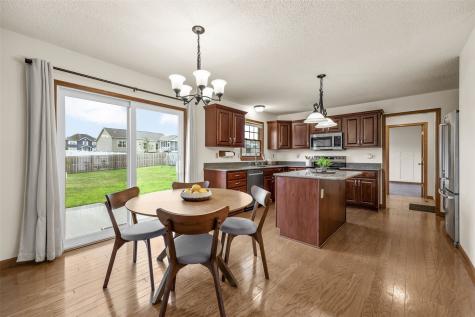 6907 Rockingham Drive SW Cedar Rapids IA 52404