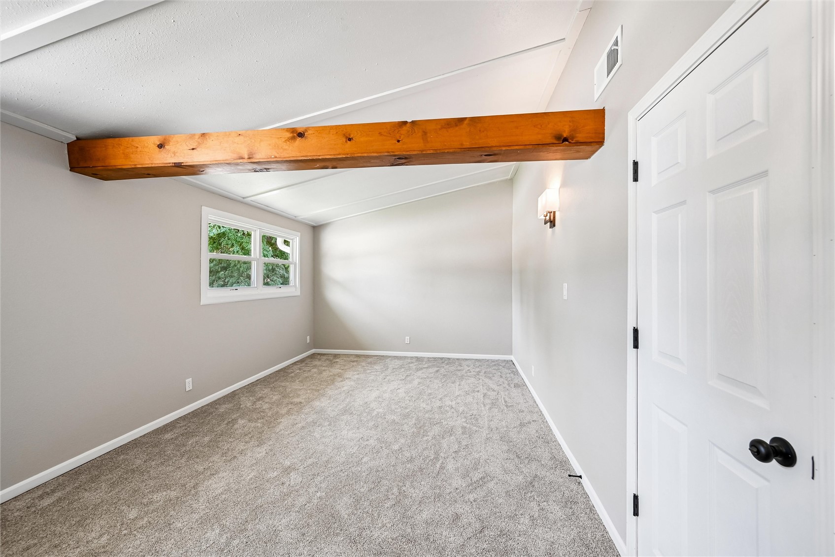 1512 Rainbow Drive Belle Plaine IA 52208
