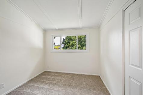 1512 Rainbow Drive Belle Plaine IA 52208