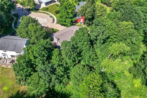 132 Tahoe Court SE Cedar Rapids IA 52403