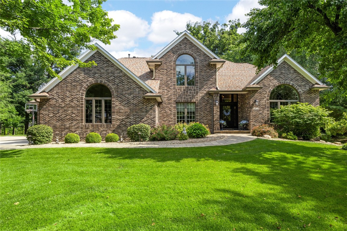 4916 Oak Grove Road NE Cedar Rapids IA 52411
