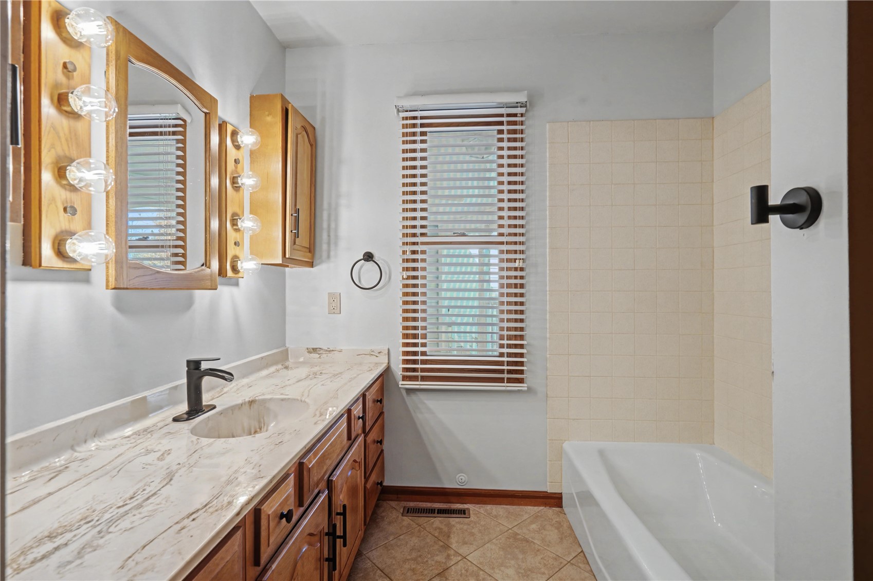 394 East Post Road SE Cedar Rapids IA 52403