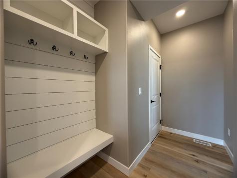 1306 E Gable Way Tiffin IA 52340
