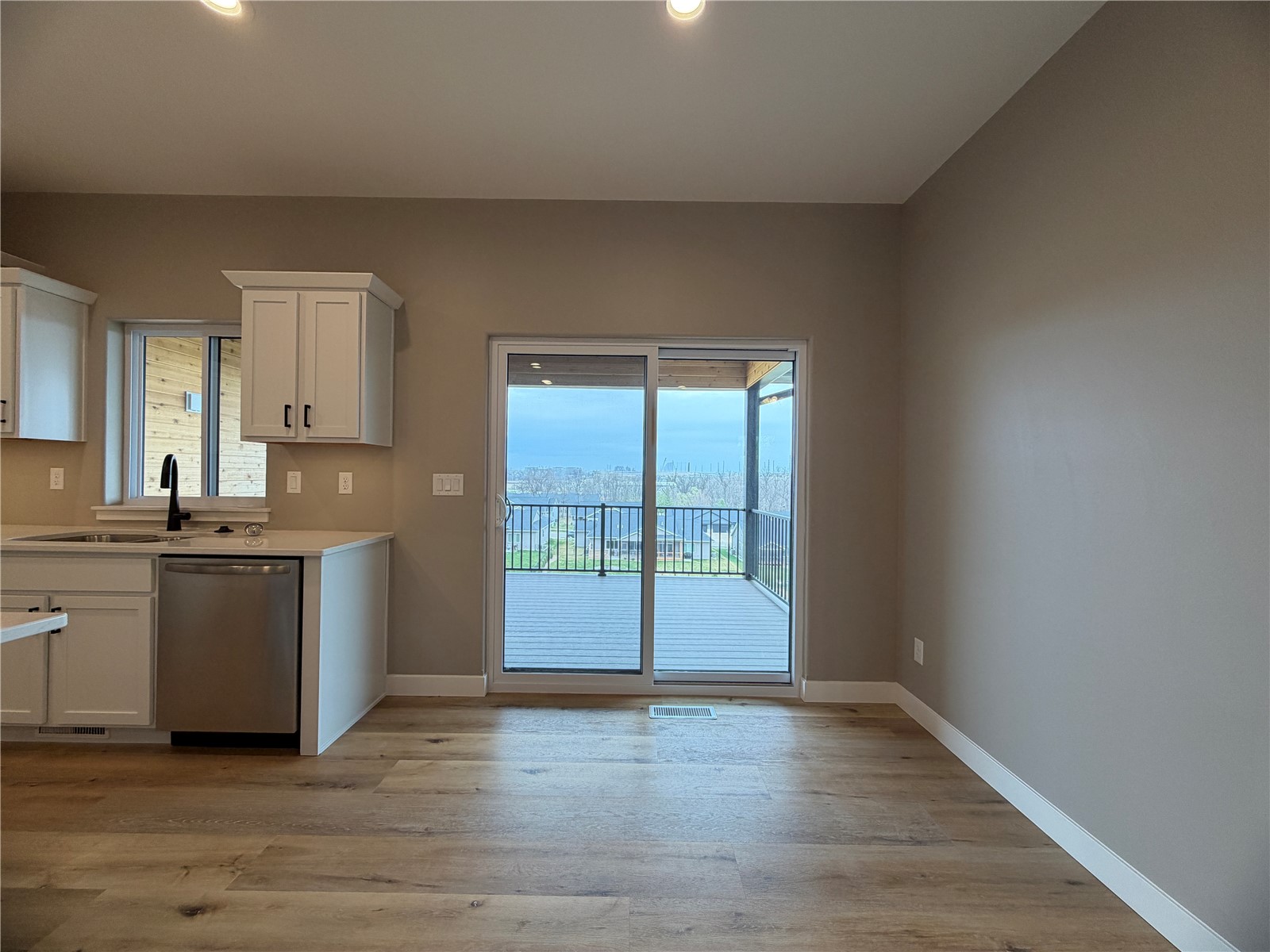 1306 E Gable Way Tiffin IA 52340