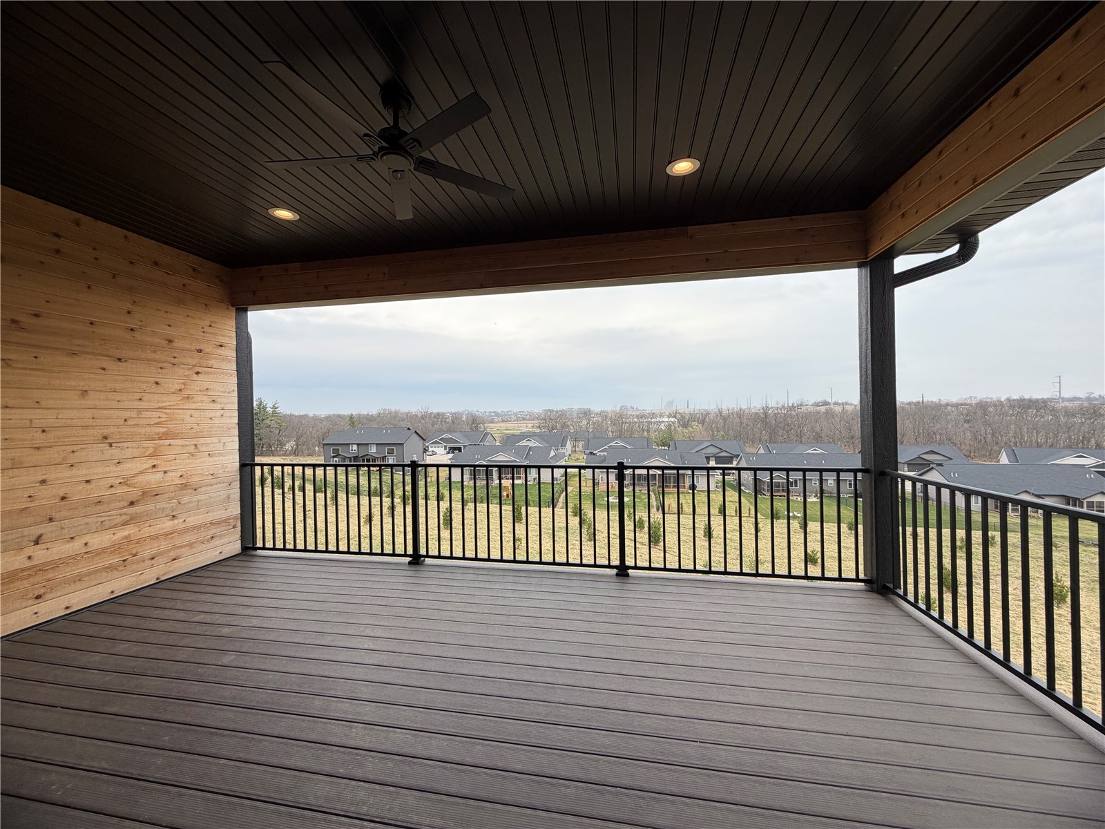 1306 E Gable Way Tiffin IA 52340