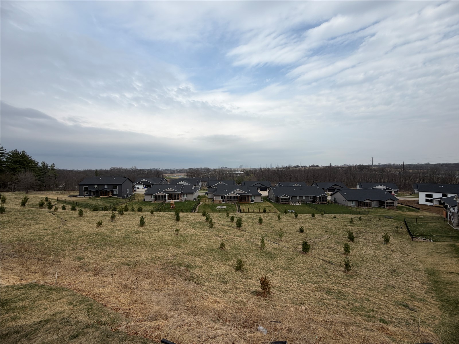1306 E Gable Way Tiffin IA 52340