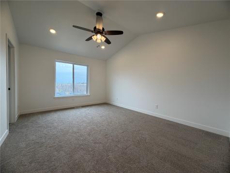 1306 E Gable Way Tiffin IA 52340