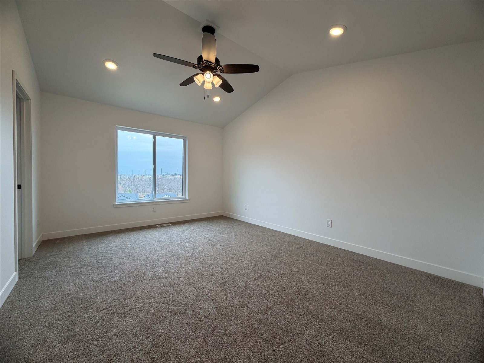 1306 E Gable Way Tiffin IA 52340