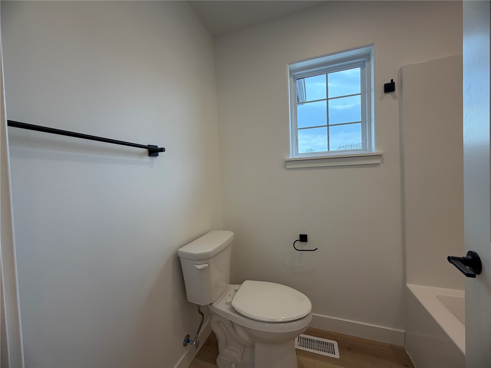 1306 E Gable Way Tiffin IA 52340