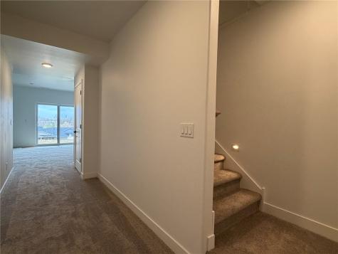 1306 E Gable Way Tiffin IA 52340