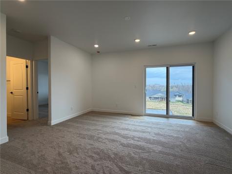 1306 E Gable Way Tiffin IA 52340