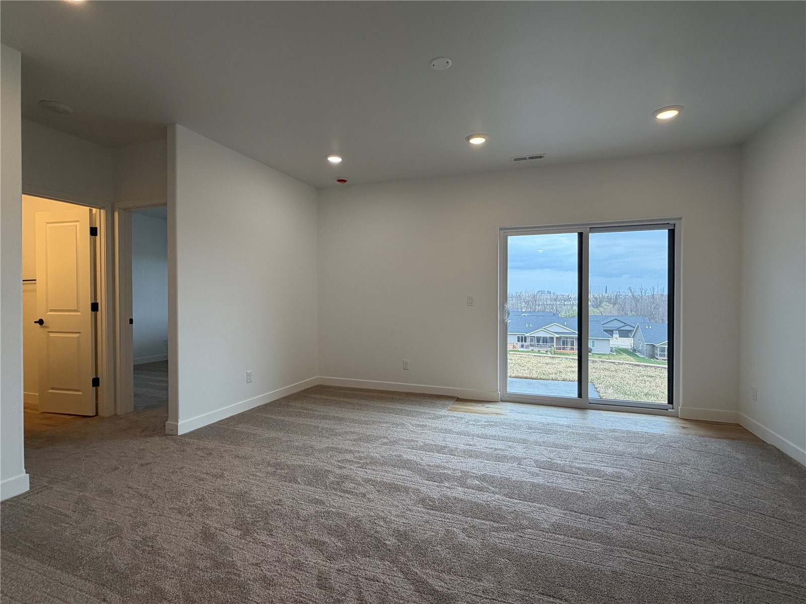 1306 E Gable Way Tiffin IA 52340