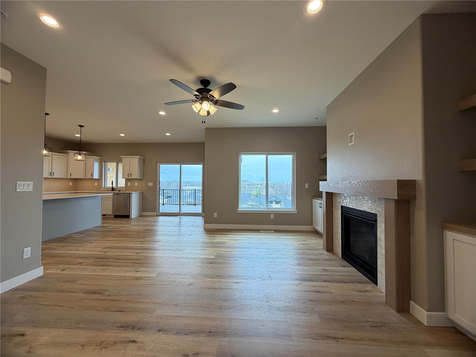 1306 E Gable Way Tiffin IA 52340