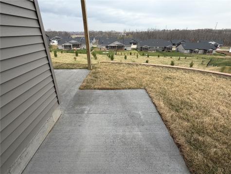 1306 E Gable Way Tiffin IA 52340