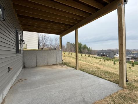 1306 E Gable Way Tiffin IA 52340