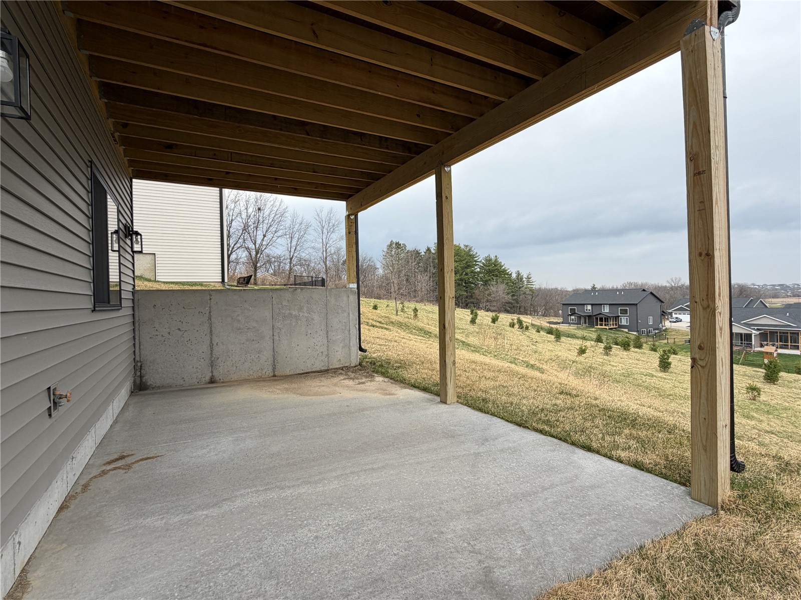 1306 E Gable Way Tiffin IA 52340