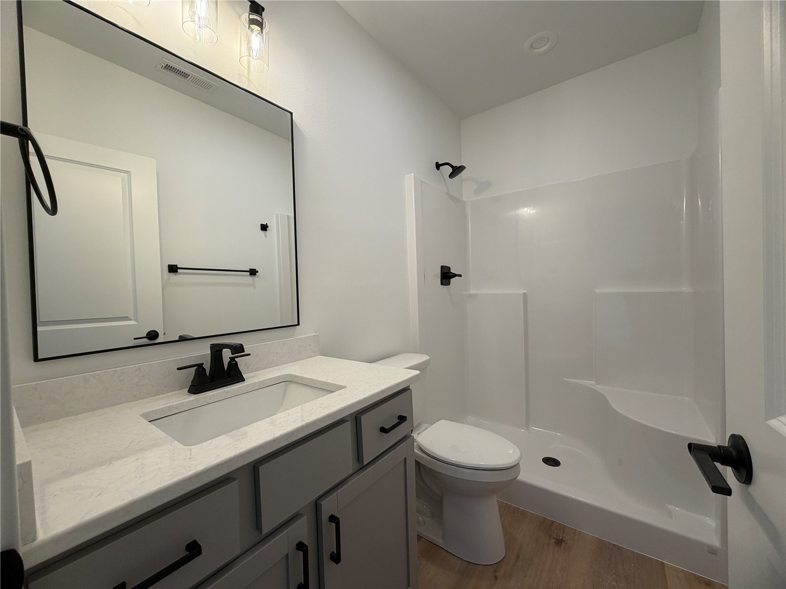 1306 E Gable Way Tiffin IA 52340