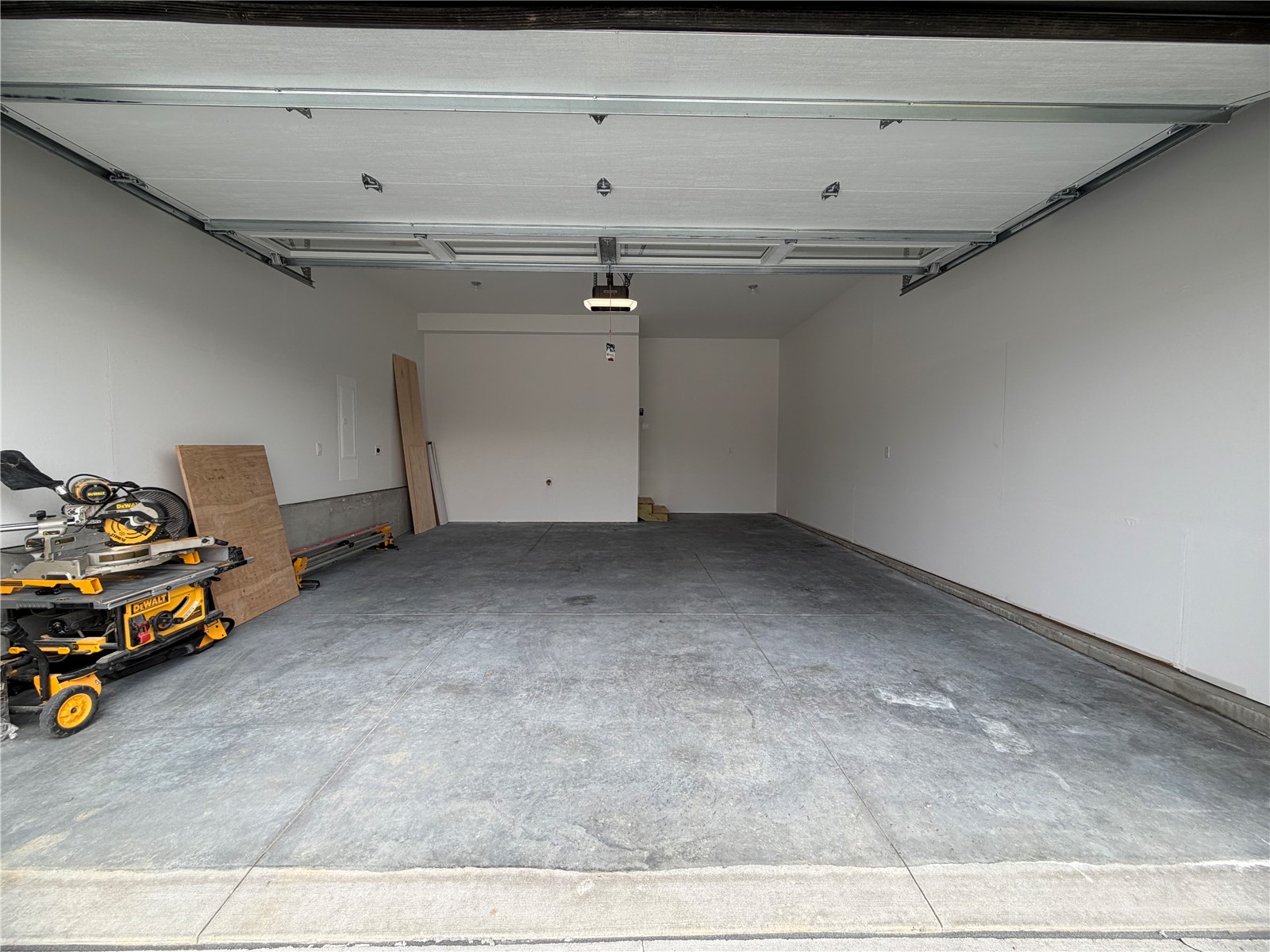 1306 E Gable Way Tiffin IA 52340