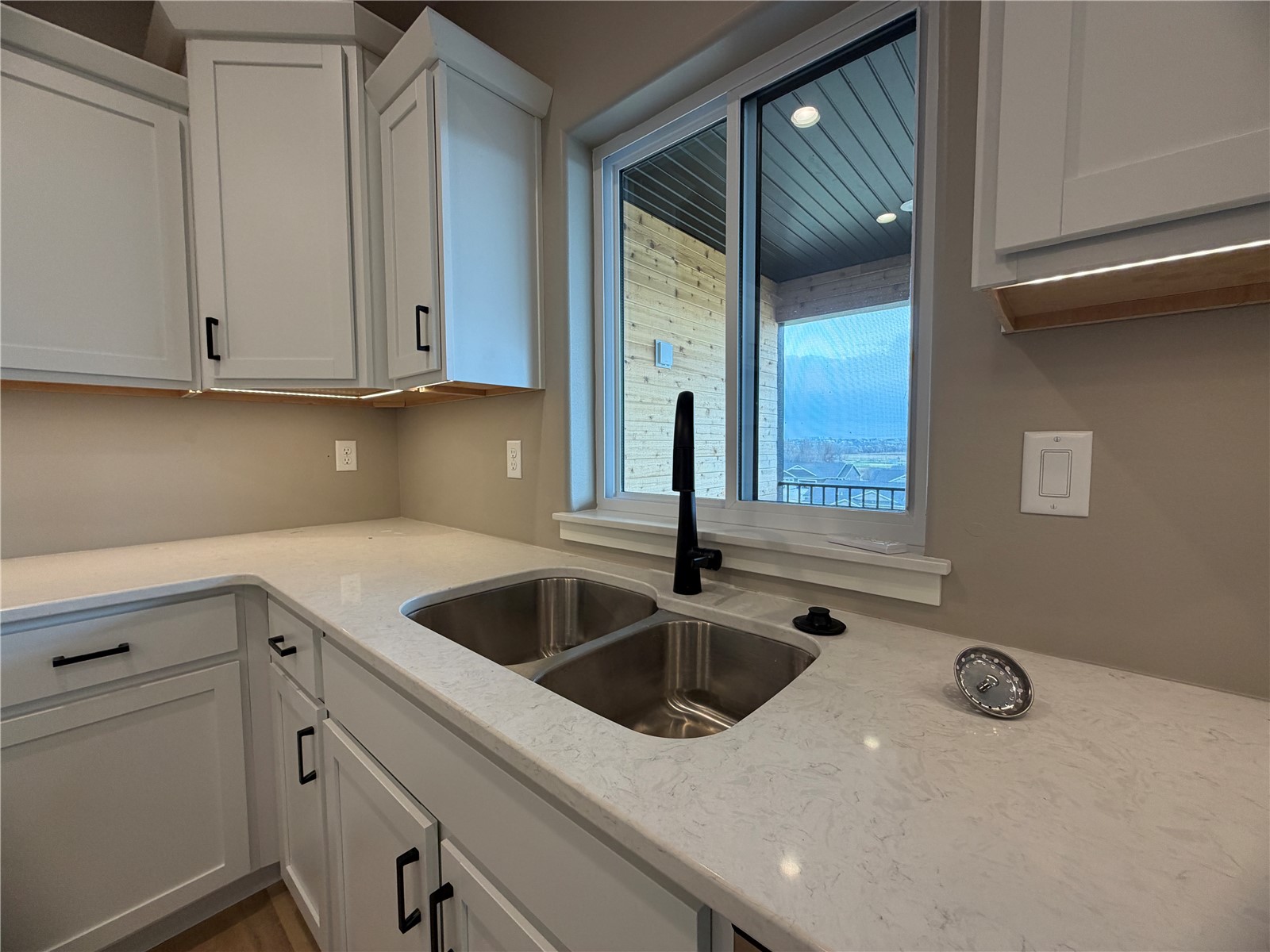 1306 E Gable Way Tiffin IA 52340