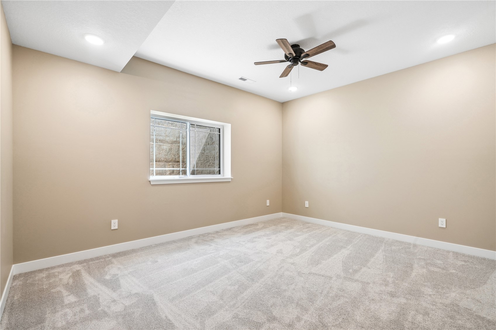 5630 Seminole Valley Trail NE Cedar Rapids IA 52411