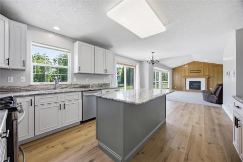 7916 Gray Fox Drive NE Cedar Rapids IA 58240