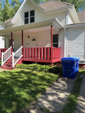 319 NW 2nd Street Oelwein IA 50662