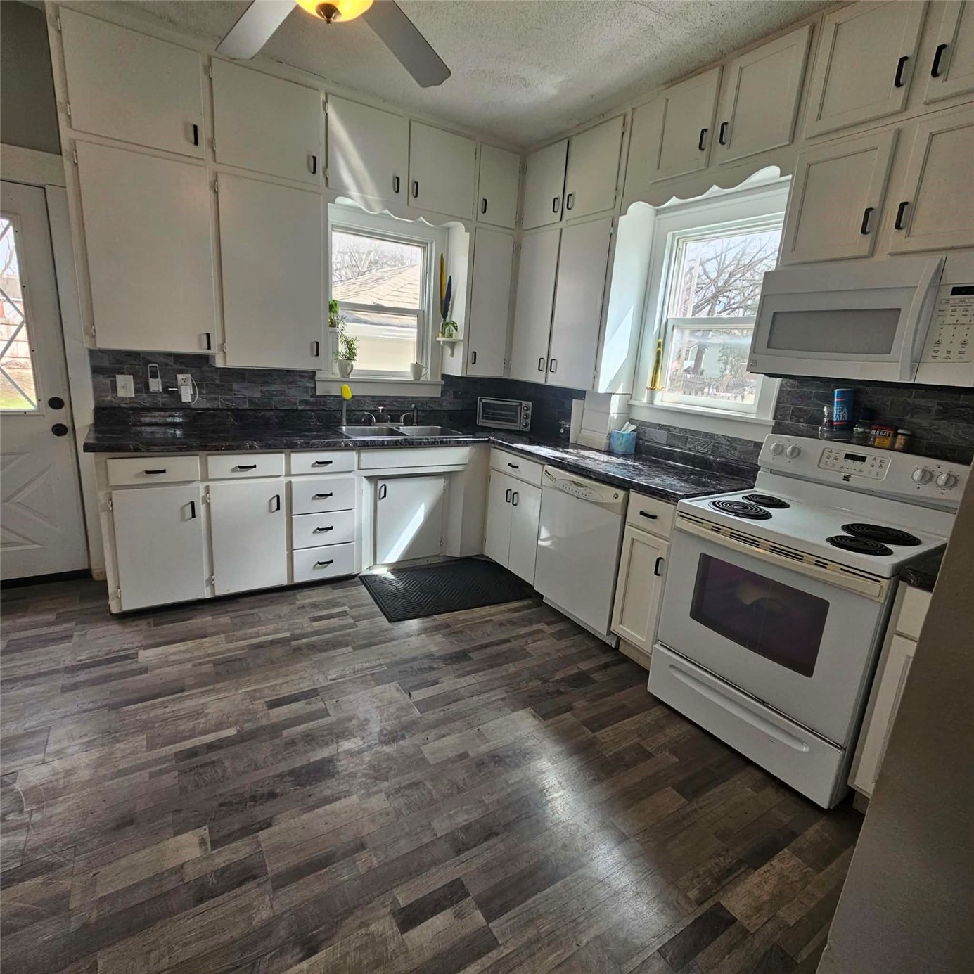 319 NW 2nd Street Oelwein IA 50662