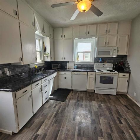 319 NW 2nd Street Oelwein IA 50662